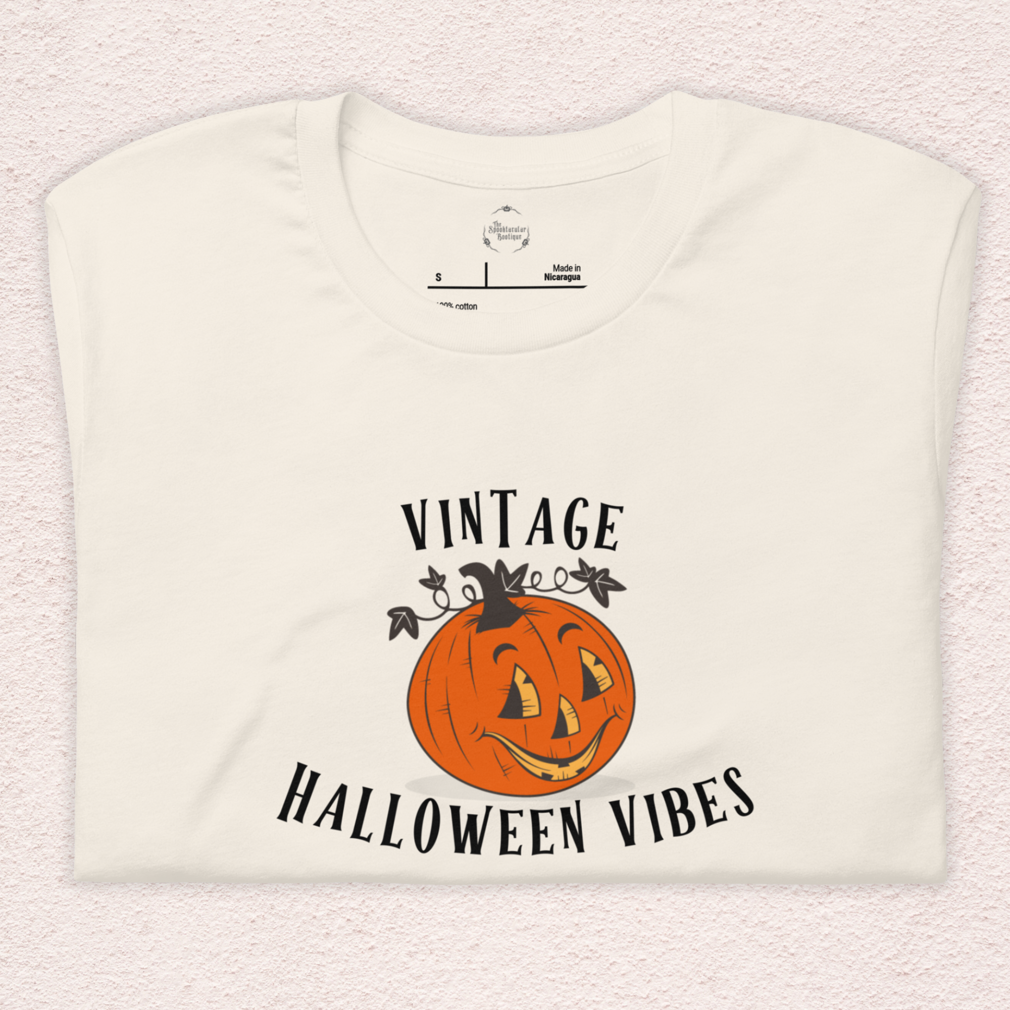 Vintage Halloween Vibes Tee | Unisex Retro Jack-O’-Lantern Graphic Shirt