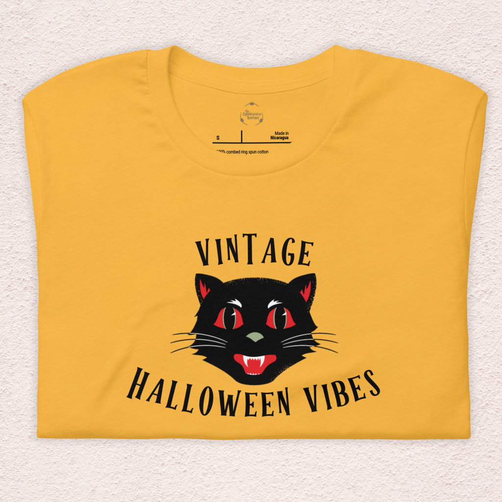 Vintage Halloween Vibes Tee | Unisex Retro Halloween Cat Graphic Shirt