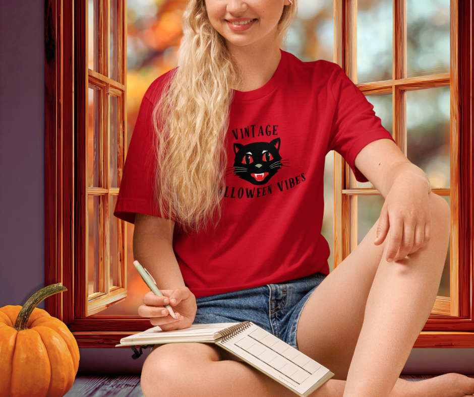 Vintage Halloween Vibes Tee | Unisex Retro Halloween Cat Graphic Shirt